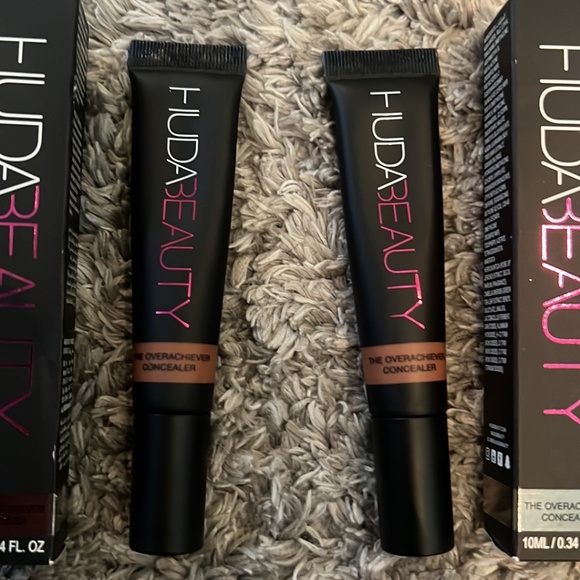 2x Huda Beauty Concealer Hazelnut - Picture 2 of 5